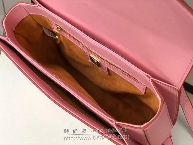 MCM女包 原單 6235 專櫃同步 Patricia打釘風琴包 翻蓋式搭配月桂鎖按扣 MCM單肩斜跨女包 MCM女手提包 手拎包  mdmc1360